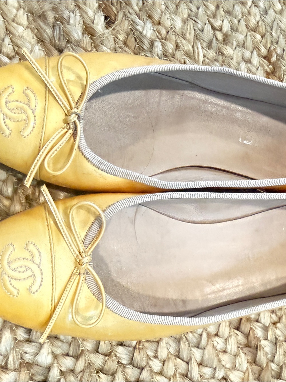 CHANEL Yellow Leather Ballet Flats with Trim - Picture 5 of 7